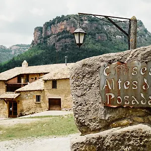 Cases Altes De Navès